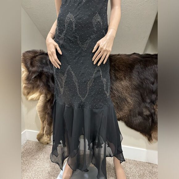 Black Chiffon V-back Sleeveless All Over Beaded Evening Dress/Party Dress - Picture 9 of 13